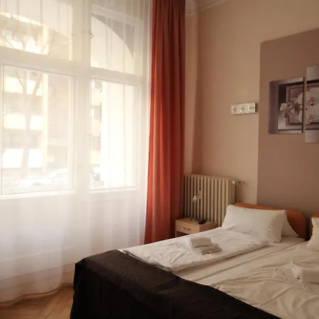 Hotel Elegia Am Kurfuerstendamm-3